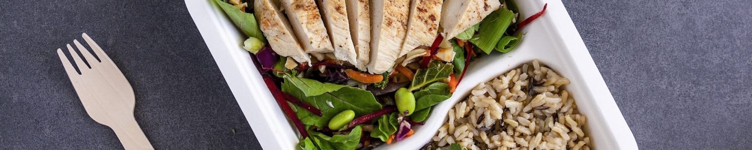 Vegware_concept_gourmetrange_V5-GBCC_chicken_rice_slate_overhead